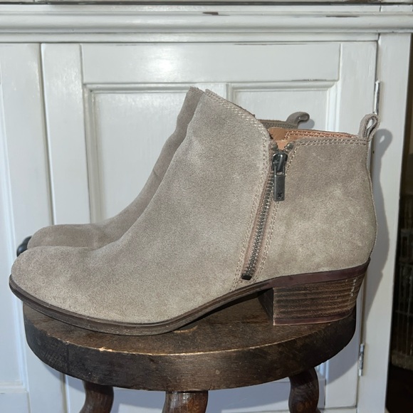 Women’s Lucky Brand Basel Suede Ankle Booties (Size 9/Medium) - Picture 2 of 6